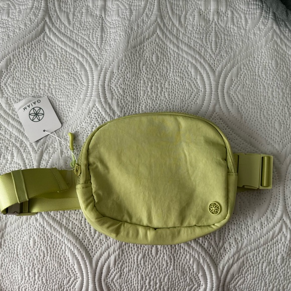 GAIAM Accessories - FANNY PACK NWT